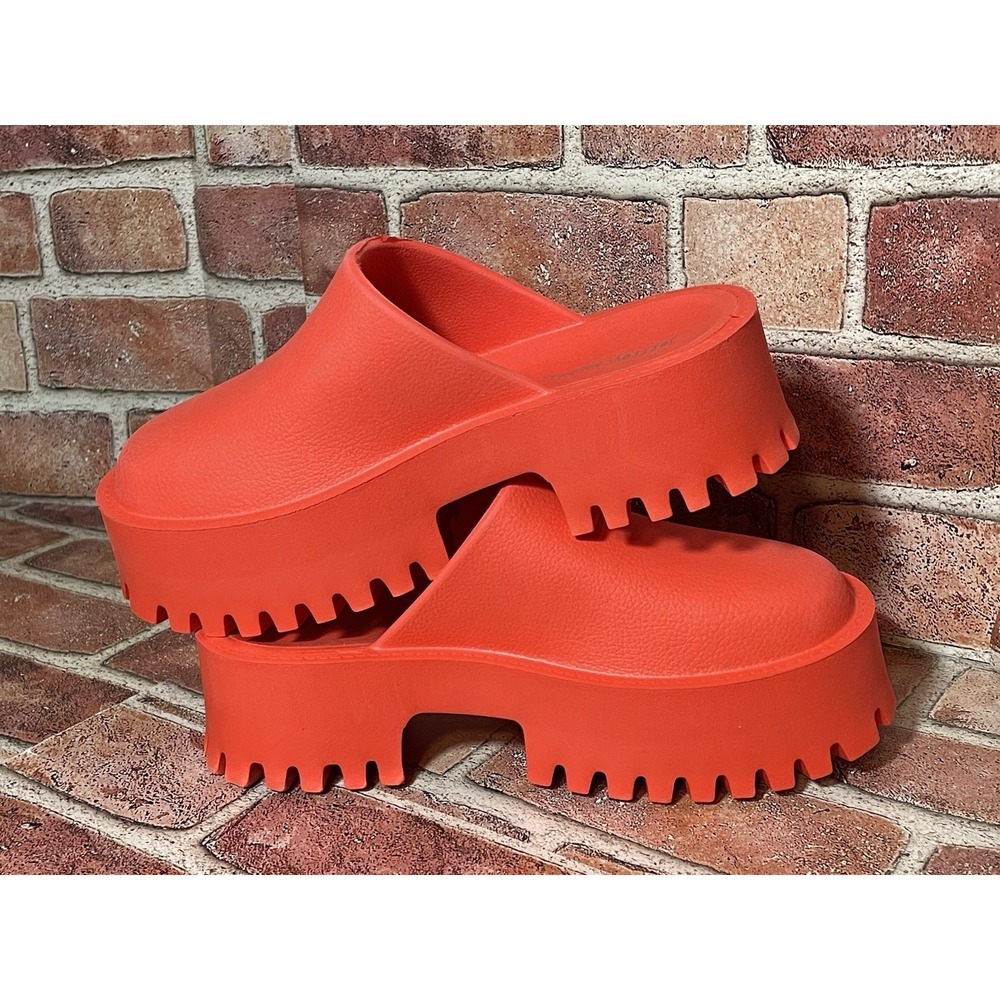 Jeffrey Campbell Bubblegum Red Platform Clogs Lug Sole Mules Womens Size 7 38 - Picture 5 of 8